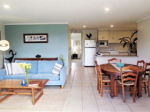 Lawson Beachfront - Accommodation Melbourne 0