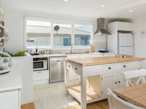 Licence To Chill - Accommodation Melbourne 1