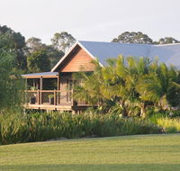 Lilies Luxury Retreats - Accommodation Melbourne