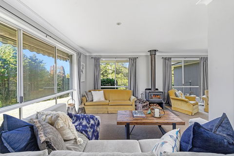 Lilyview Cottage - Robertson - Accommodation Melbourne 2