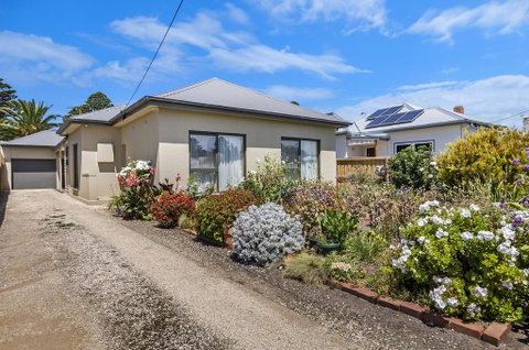 Linsdale - Accommodation Melbourne 0