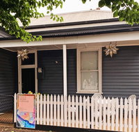 Lucys Artist Cottage