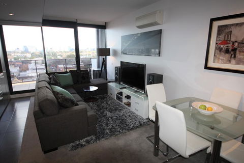 Luxurious With Great Views - Accommodation Melbourne 1