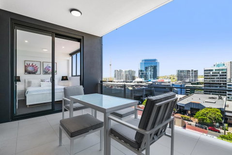 Luxury Living With Panoramic Views - Accommodation Melbourne 2