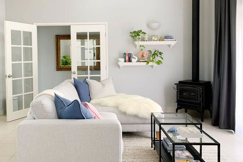 Luxury Storybook Manor Guest Suite - Melbourne 4u 0