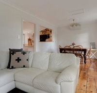 Magnetic Cottage circa 1850's - Accommodation Melbourne