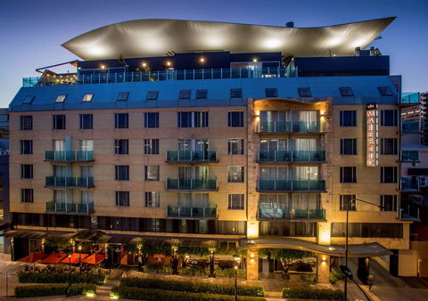 Majestic Roof Garden Hotel - Accommodation Melbourne 2