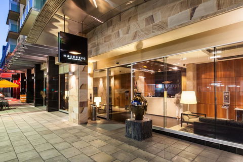 Majestic Roof Garden Hotel - Accommodation Melbourne 3