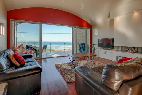 Malahide - Accommodation Melbourne 0