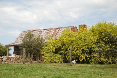 Mancuso Country Cottage Retreat - Melbourne 4u 1