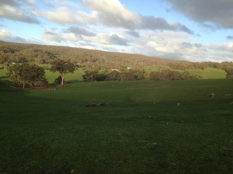 Mancuso Country Cottage Retreat - Melbourne 4u 0