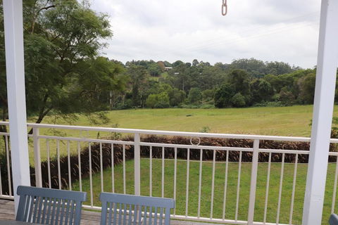 Mapleton Falls Farm House - Accommodation Melbourne 3