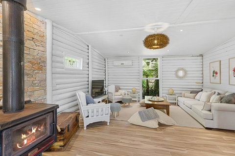 MARTHA COTTAGE - MT MARTHA - Accommodation Melbourne 0