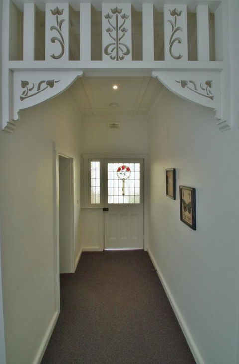 McKenzie House - Accommodation Melbourne 3