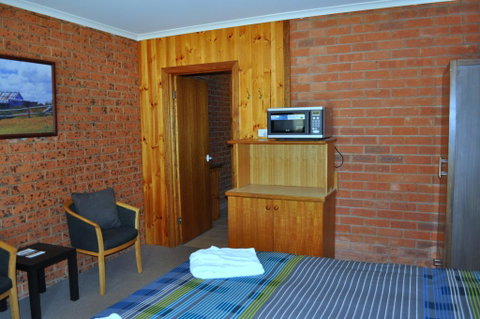 Merrijig Motor Inn - Accommodation Melbourne 2