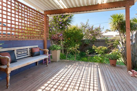 METRES TO THE BEACH - MORNINGTON - Accommodation Melbourne 1