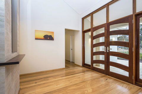 Metricup House - Elegant Country Retreat - Accommodation Melbourne 3