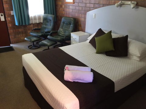 Miles Outback Motel - Accommodation Melbourne 3