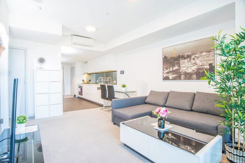 Minimalism Modern Apartment, Waterview, Parking, IGA - Accommodation Melbourne 0