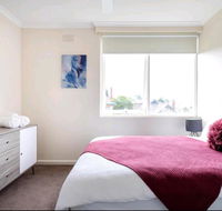 Modern St Kilda East Apartment - Free parking - Accommodation Melbourne