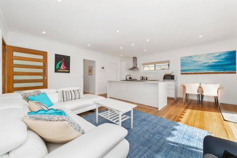 Modern, Charming And Characterful. Fully Renovated - Accommodation Melbourne 1