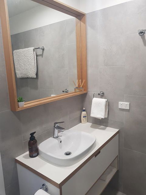 Modern, Private And Close To Town. - Melbourne 4u 3