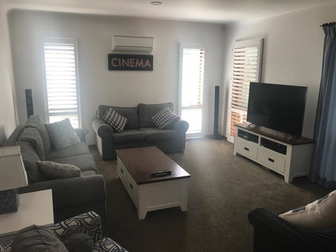 Mollymook Fantastic Holiday House - Accommodation Melbourne 2