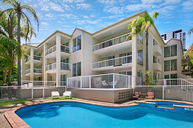 Broadbeach QLD Melbourne 4u
