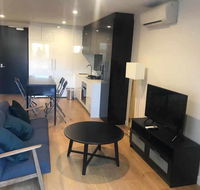 Morden apartment in the heart of Howthorn east - Accommodation Melbourne