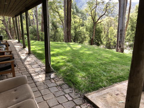 Mountain Village Cabin - Accommodation Melbourne 1