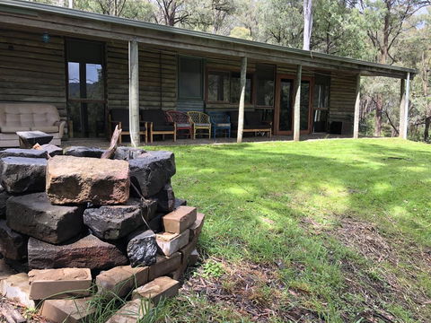 Mountain Village Cabin - Accommodation Melbourne 0