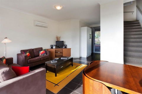 Cosy Corner Sea View Apartments - Accommodation Melbourne 14