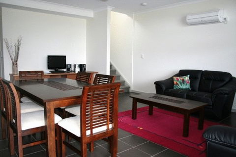 Cosy Corner Sea View Apartments - Accommodation Melbourne 6