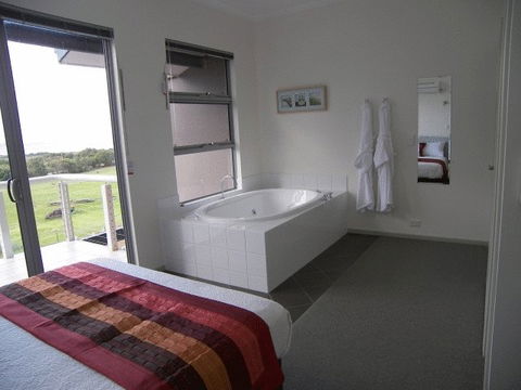 Cosy Corner Sea View Apartments - Accommodation Melbourne 3