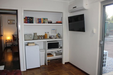 Jacaranda Hideaway Bed & Breakfast - Accommodation Melbourne 4