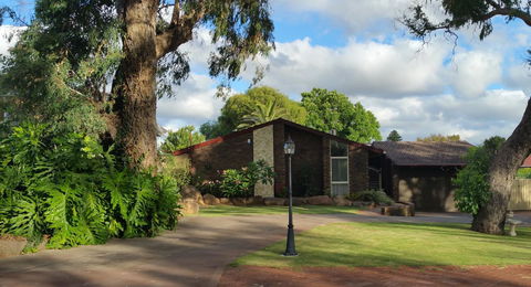 Jacaranda Hideaway Bed & Breakfast - Accommodation Melbourne 16