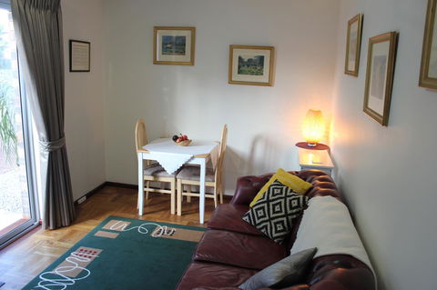 Jacaranda Hideaway Bed & Breakfast - Accommodation Melbourne 3
