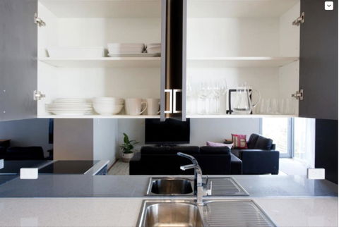 Adele's Luxury South Beach Apartment With King Bed - Accommodation Melbourne 14