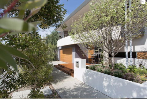 Adele's Luxury South Beach Apartment With King Bed - Accommodation Melbourne 20