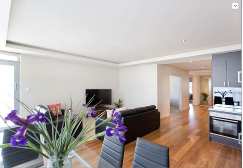 Adele's Luxury South Beach Apartment With King Bed - Accommodation Melbourne 9