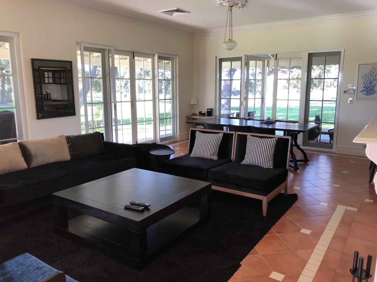 Wilyabrup WA Accommodation Melbourne