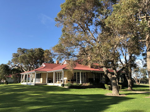 Caves Road Guest Houses - Accommodation Melbourne 4