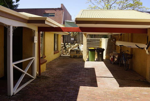 Suffolk House - Accommodation Melbourne 4