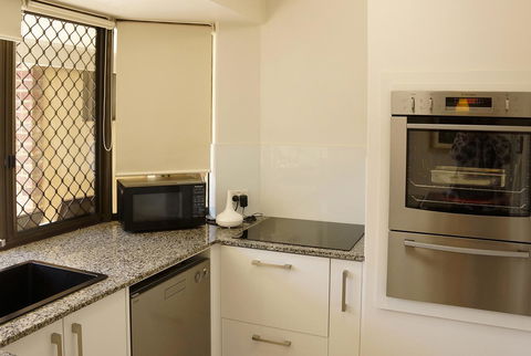 Suffolk House - Accommodation Melbourne 10