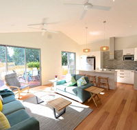 Sunny Blinco Street House - Accommodation Melbourne