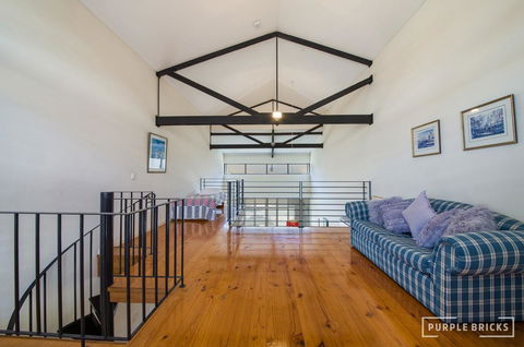 Spacious Central Townhouse - Accommodation Melbourne 4