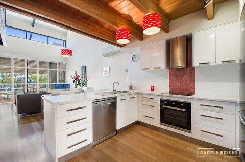Spacious Central Townhouse - Accommodation Melbourne 3