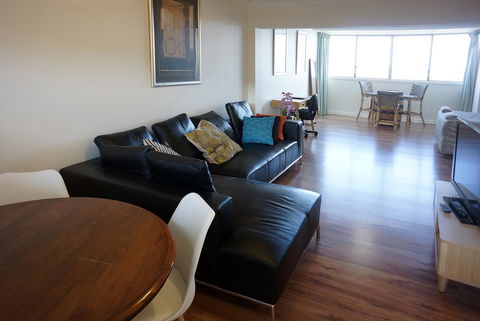 Studio 208 With Ocean Views - Accommodation Melbourne 11
