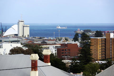 Studio 208 With Ocean Views - Accommodation Melbourne 19