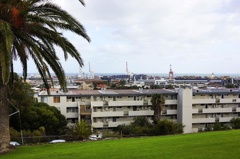 Studio 208 With Ocean Views - Accommodation Melbourne 24
